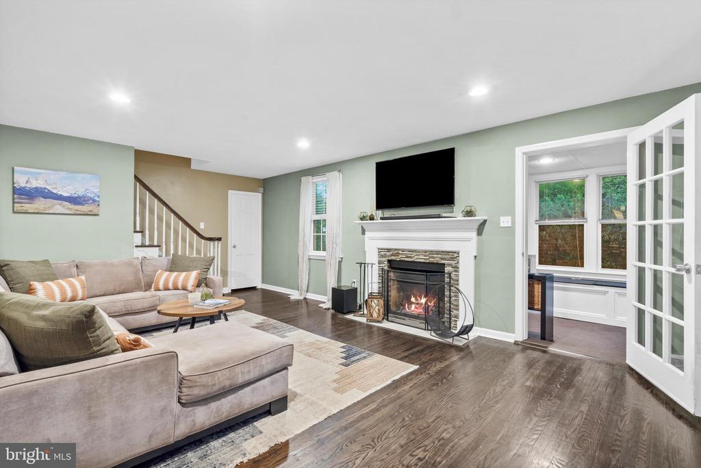 416 GLENDALE CIRCLE