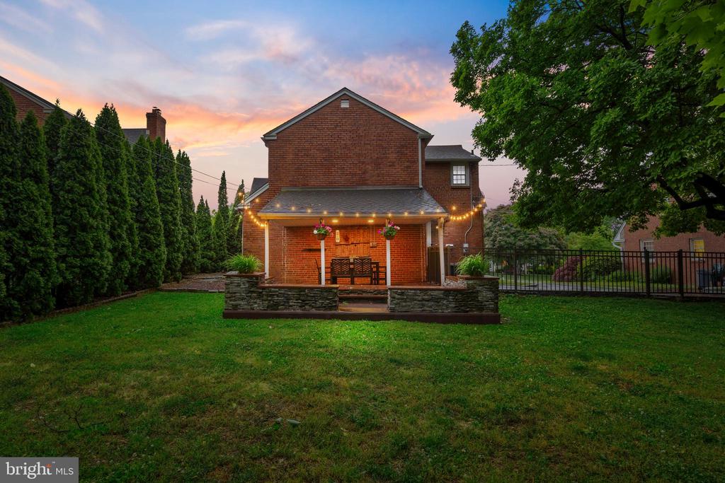 416 GLENDALE CIRCLE