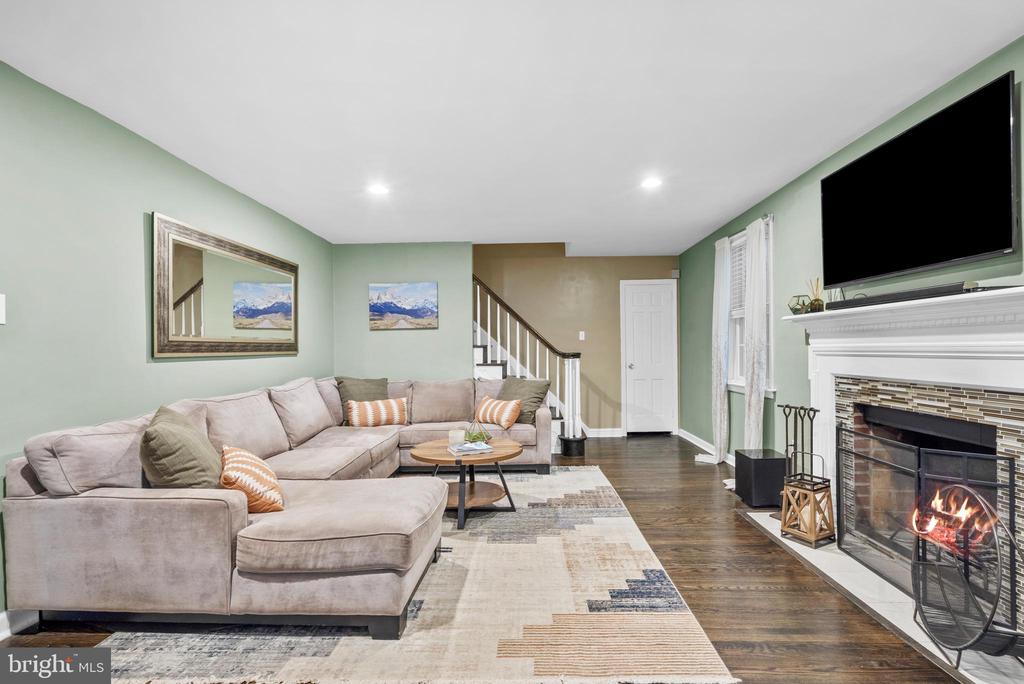 416 GLENDALE CIRCLE