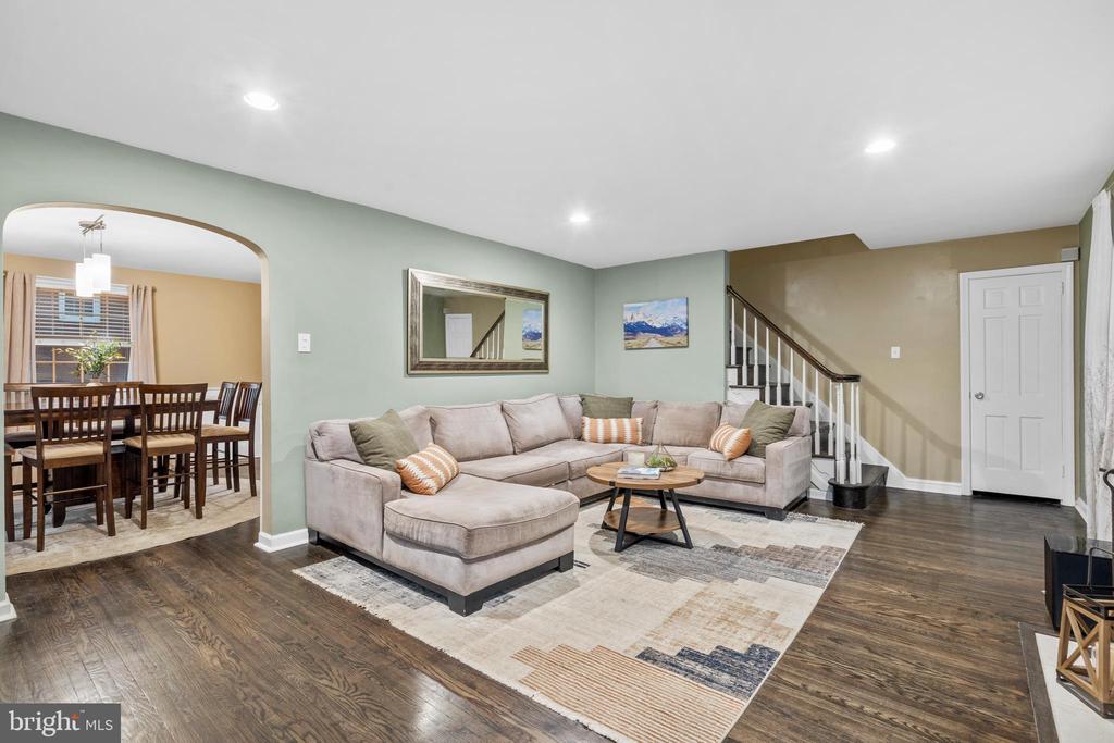 416 GLENDALE CIRCLE