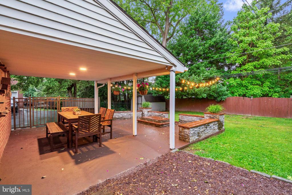 416 GLENDALE CIRCLE
