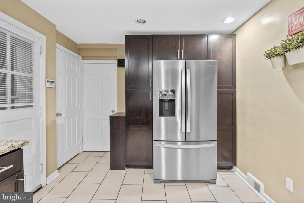 416 GLENDALE CIRCLE