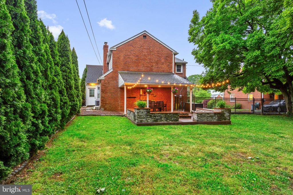 416 GLENDALE CIRCLE