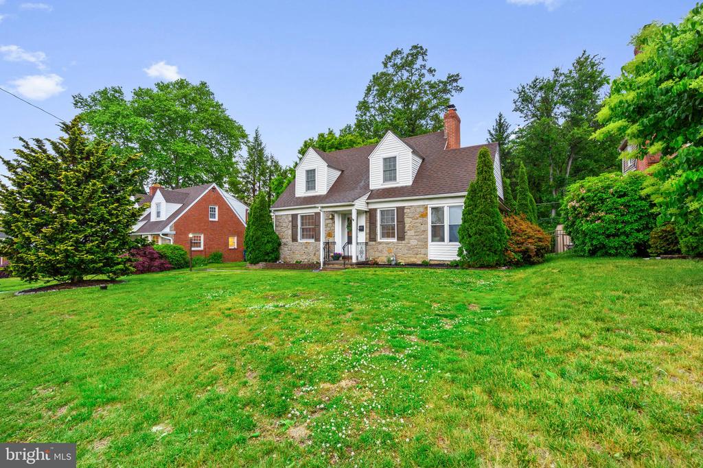 416 GLENDALE CIRCLE
