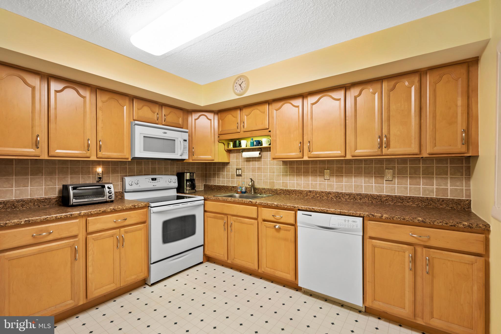 400 GLENDALE ROAD 35C