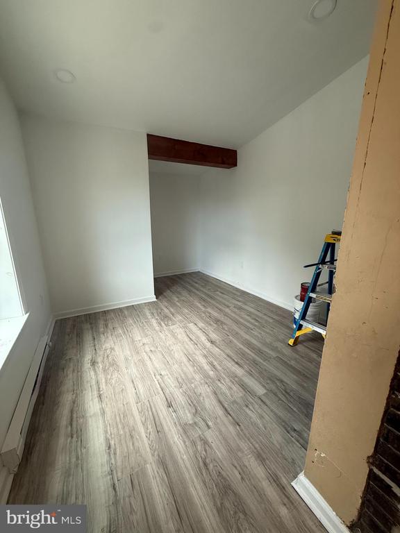 24 MARSHALL AVENUE Unit: 3