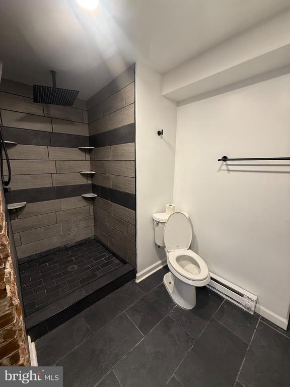 24 MARSHALL AVENUE Unit: 3