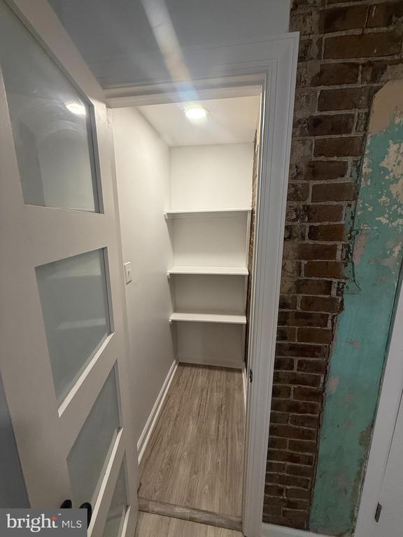 24 MARSHALL AVENUE Unit: 3