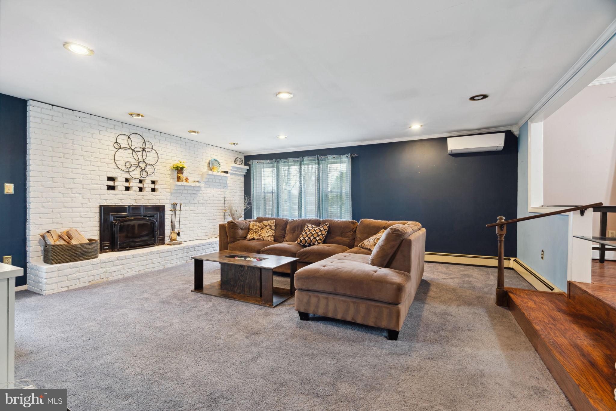 3073 Plymouth Rock Rd