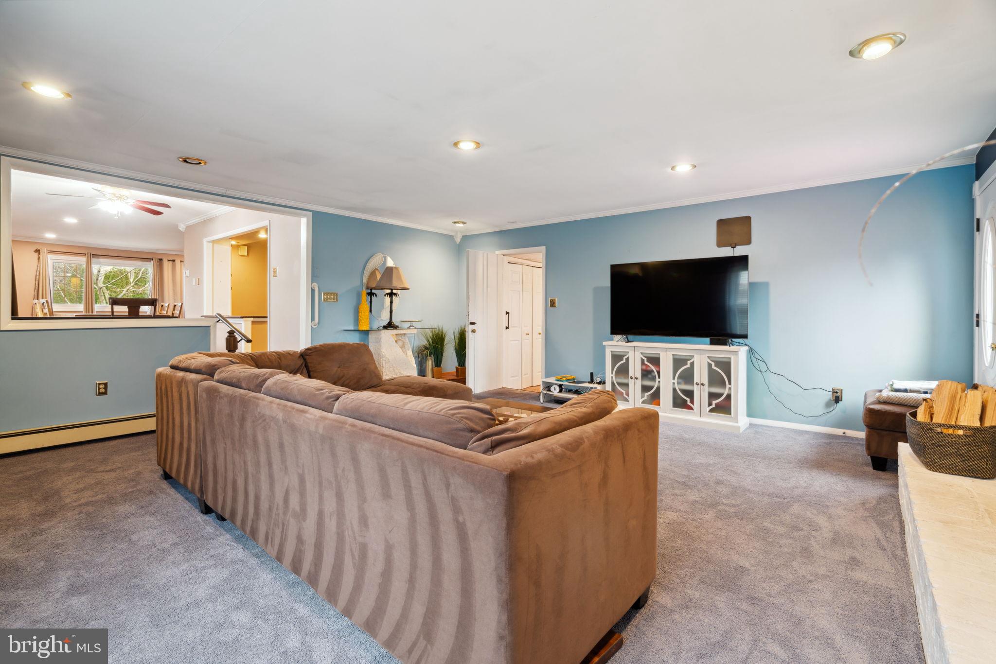 3073 Plymouth Rock Rd