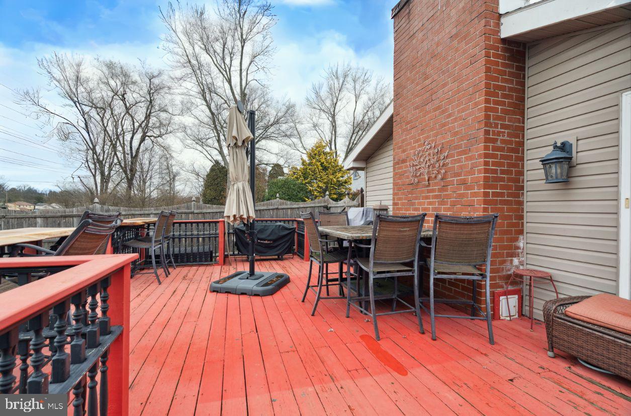 3073 Plymouth Rock Rd