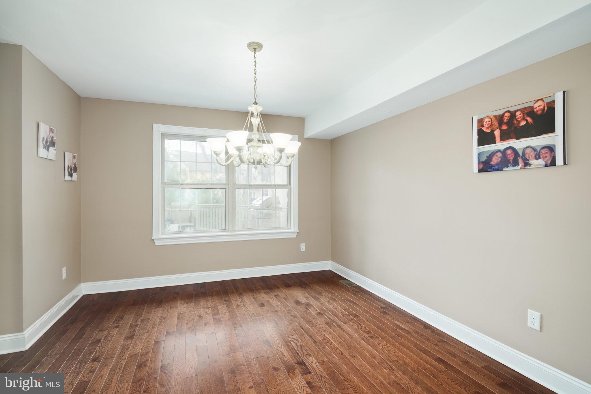 994 JAMIE CT