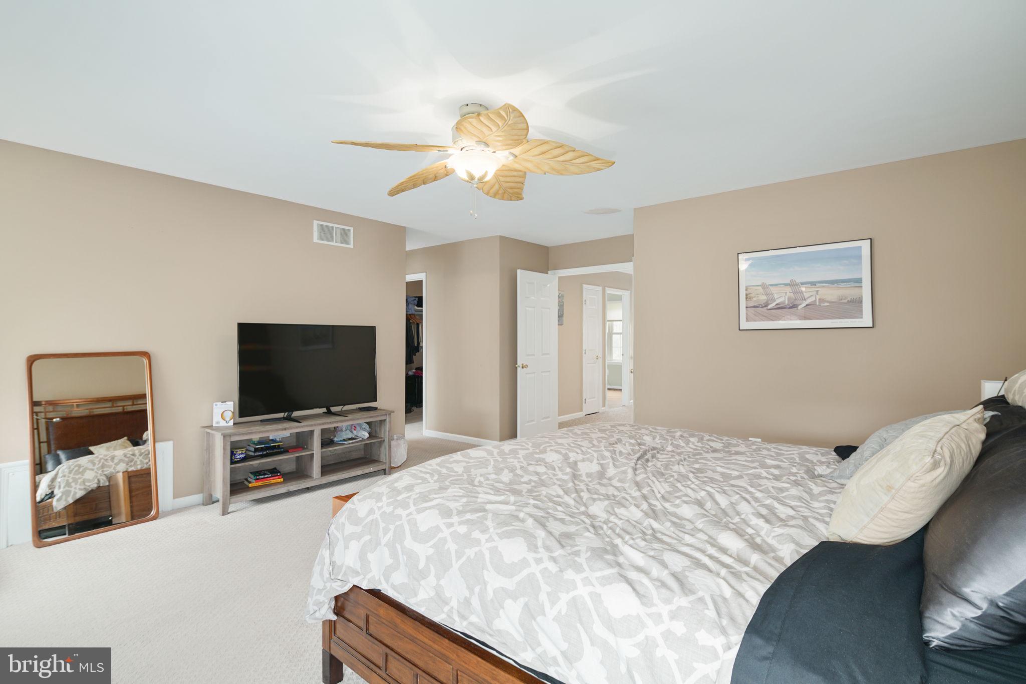 994 JAMIE CT