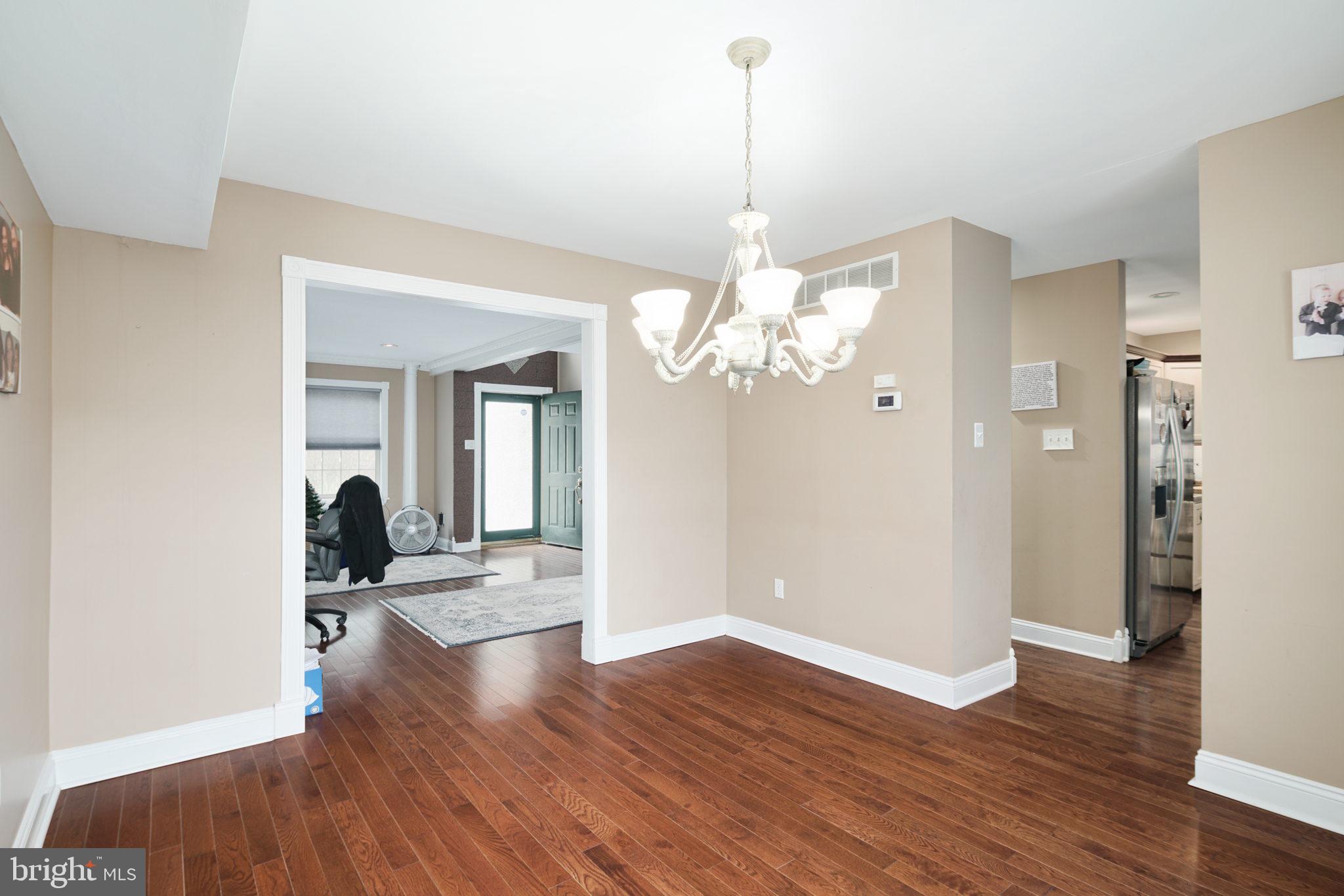 994 JAMIE CT