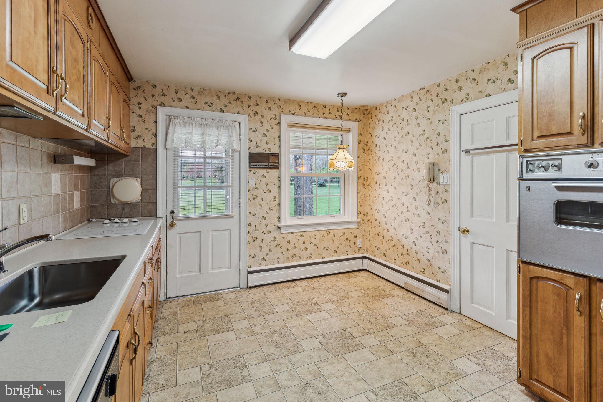 1317 Meetinghouse Rd