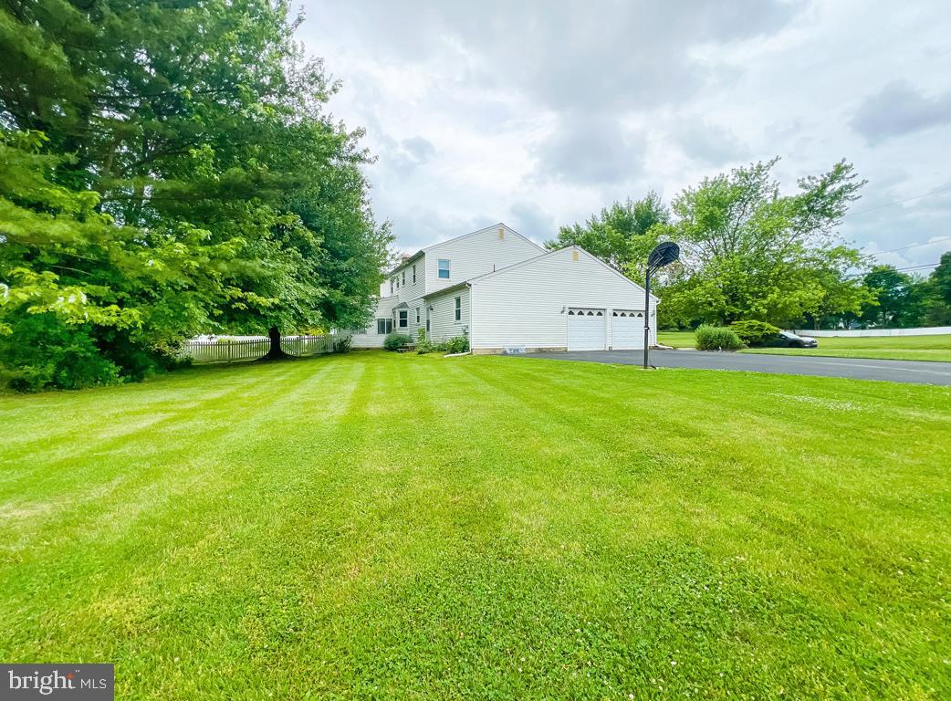 2365 Pioneer Rd