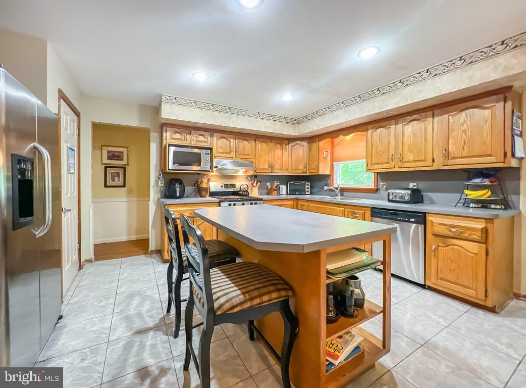 2365 Pioneer Rd