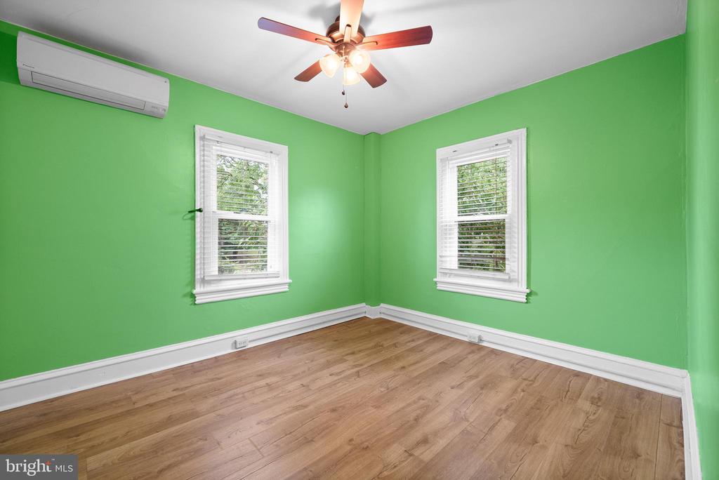 39 N SPRING GARDEN STREET