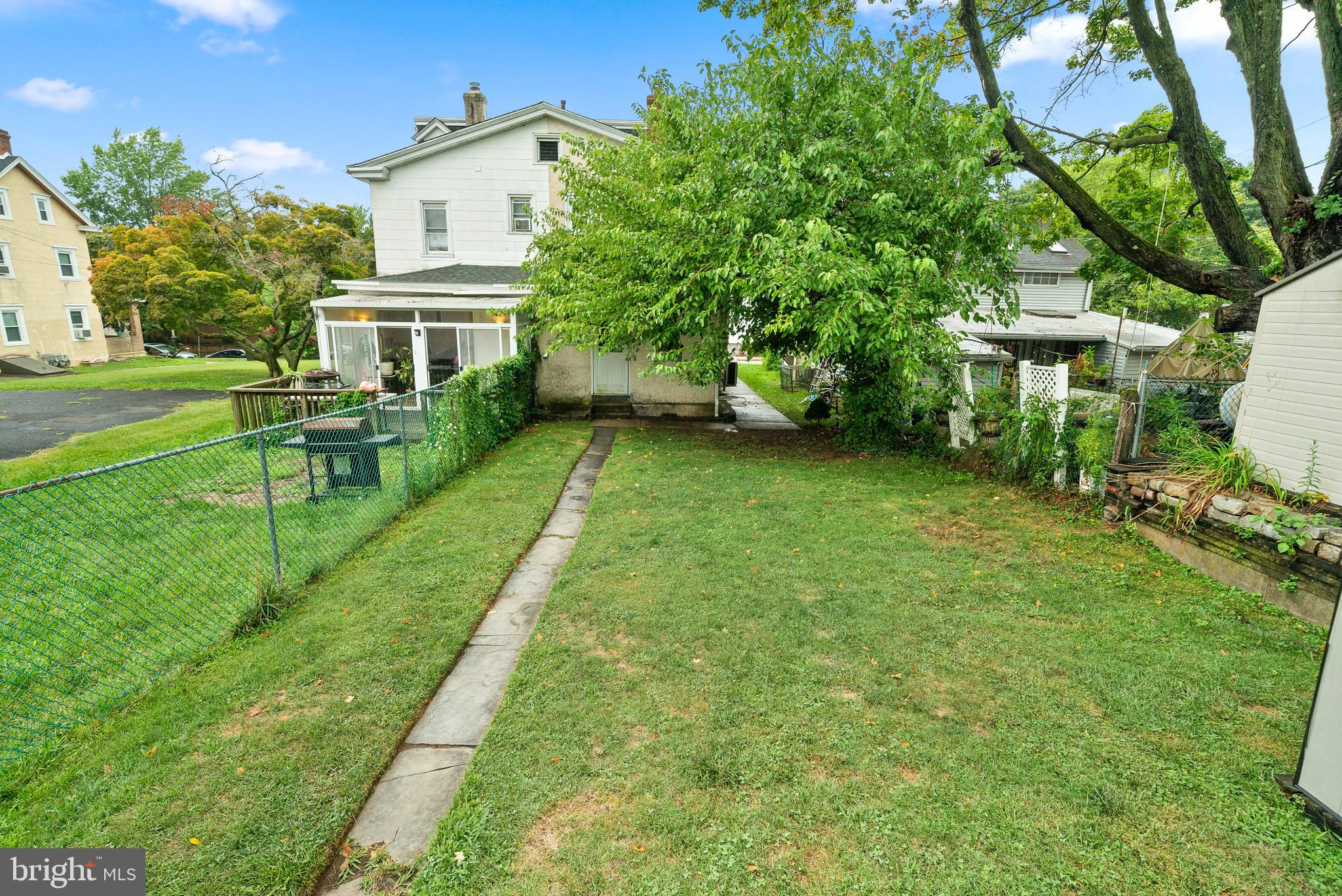39 N SPRING GARDEN STREET