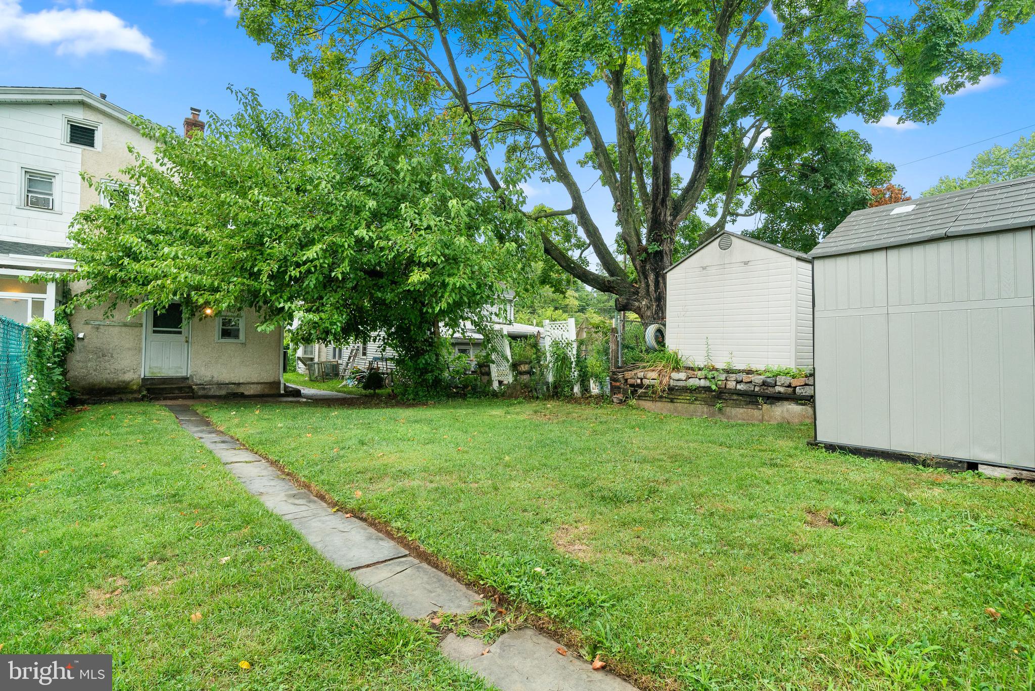 39 N SPRING GARDEN STREET