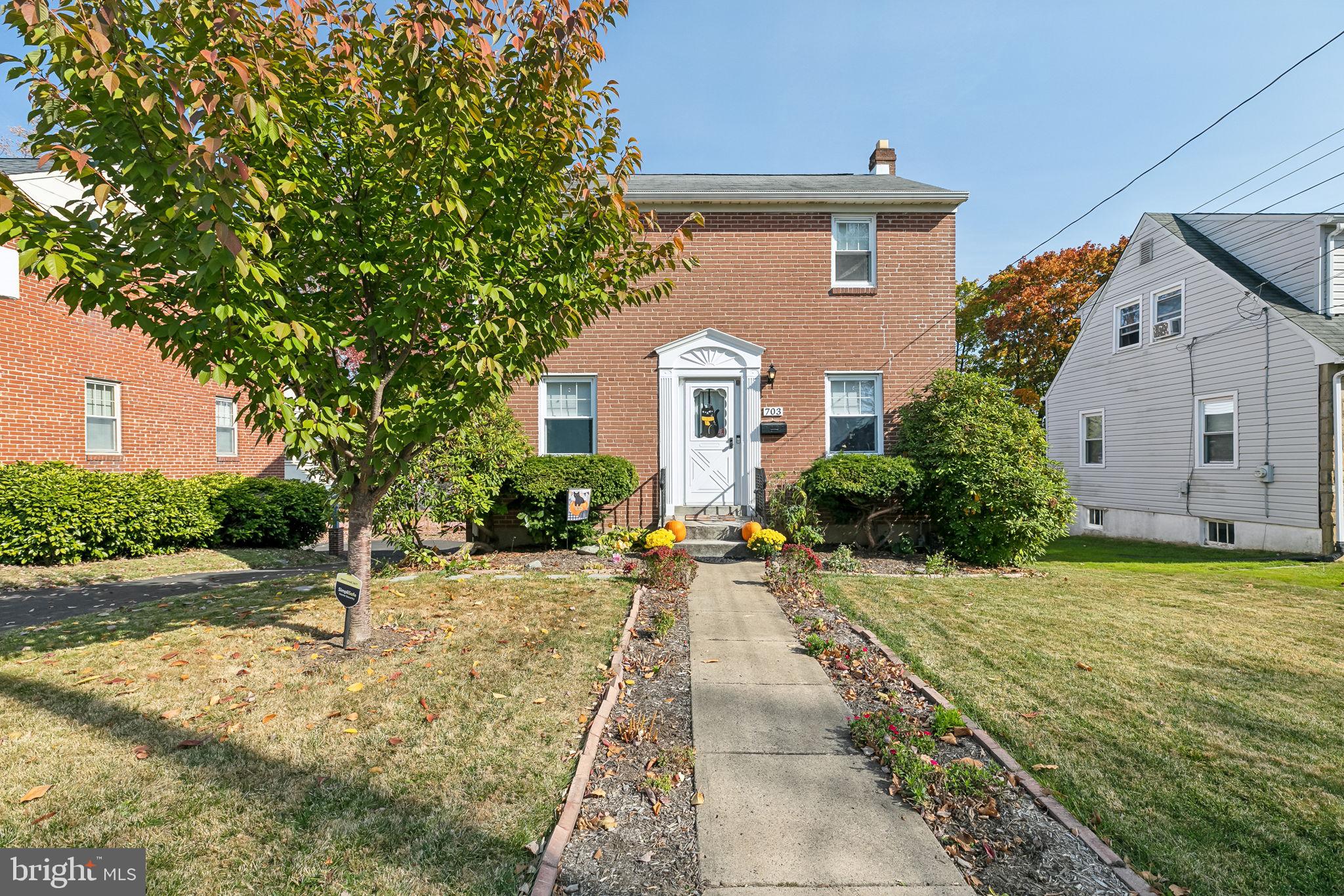 703 Grant Ave