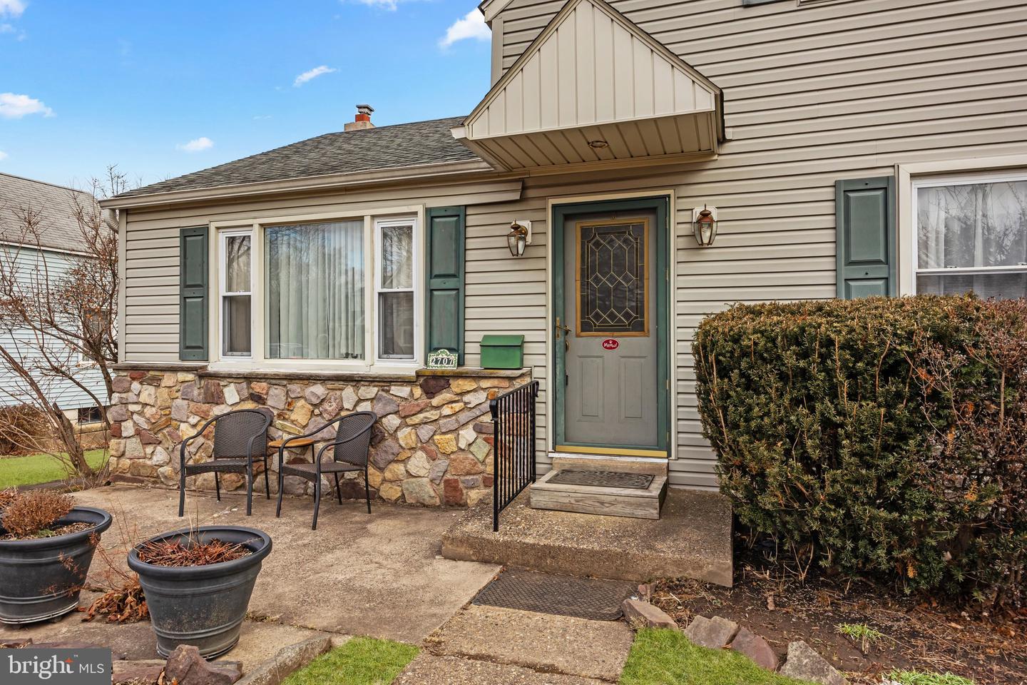 2707 Lynne Ave