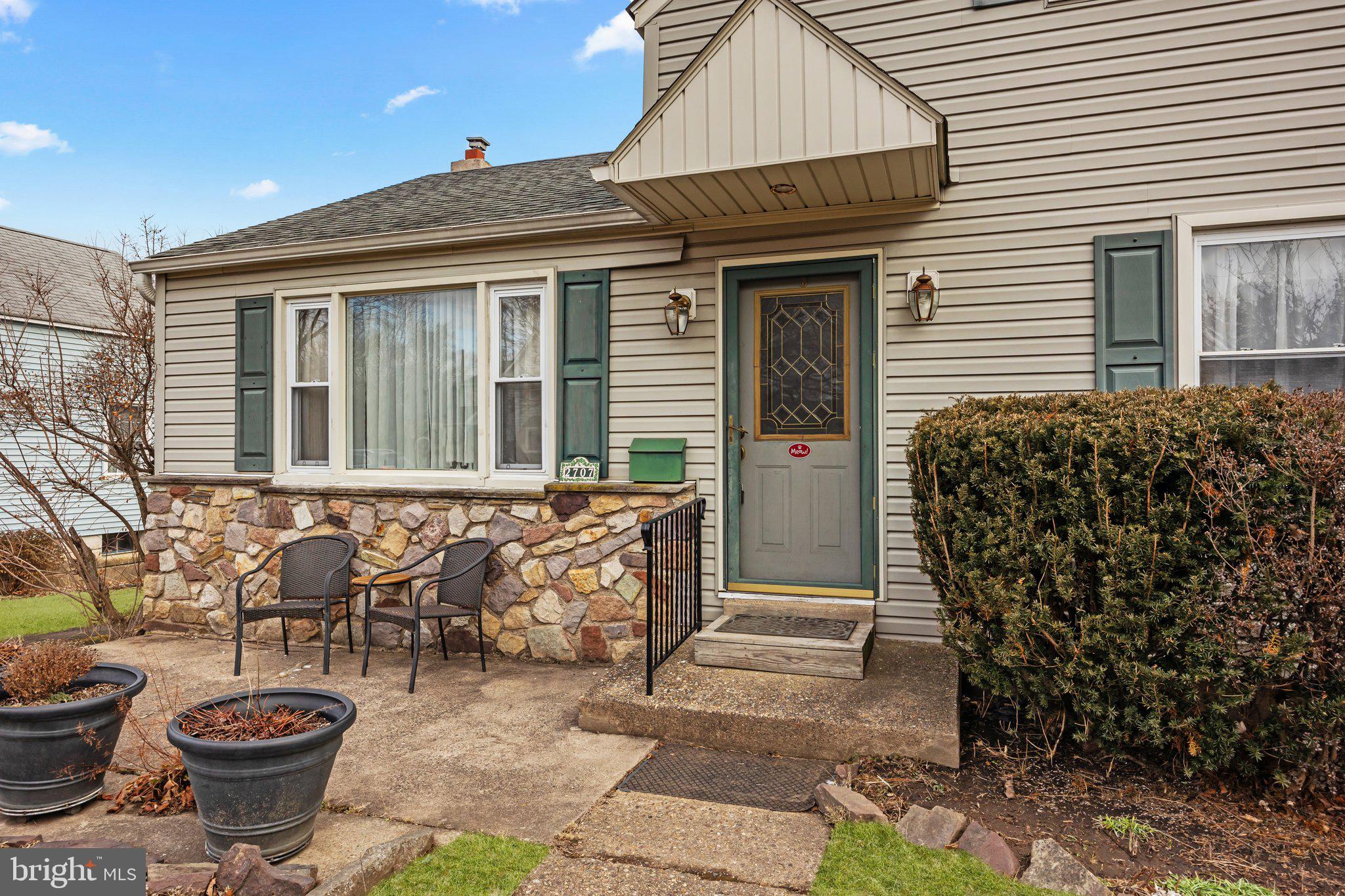 2707 Lynne Ave