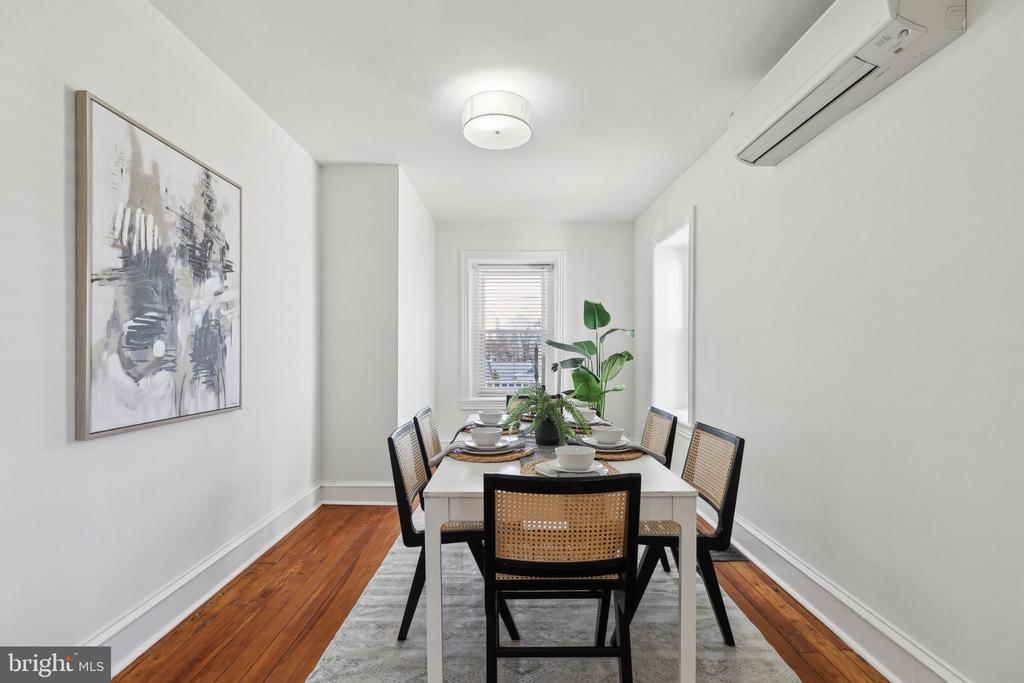 39 N SPRING GARDEN STREET