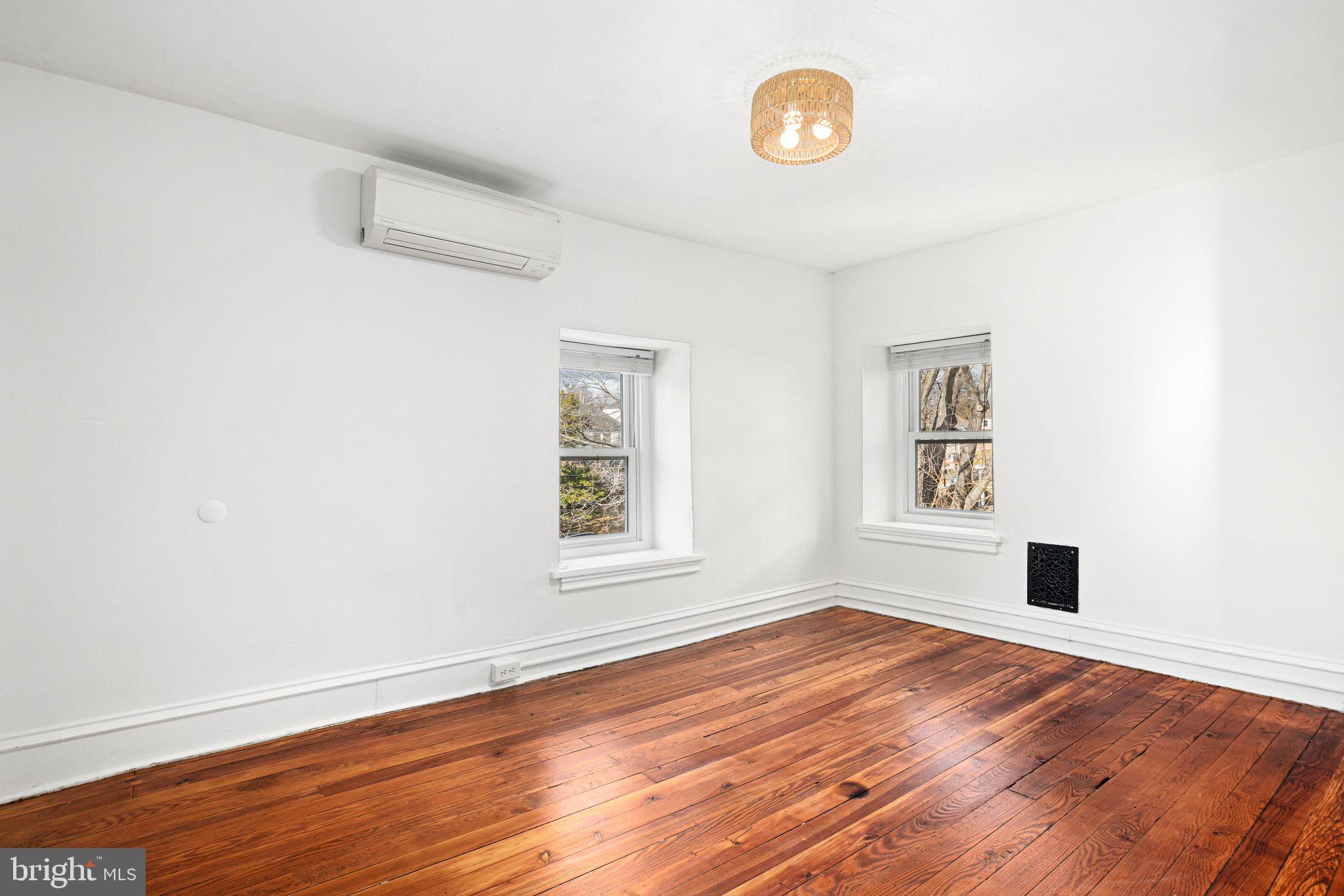 39 N SPRING GARDEN STREET