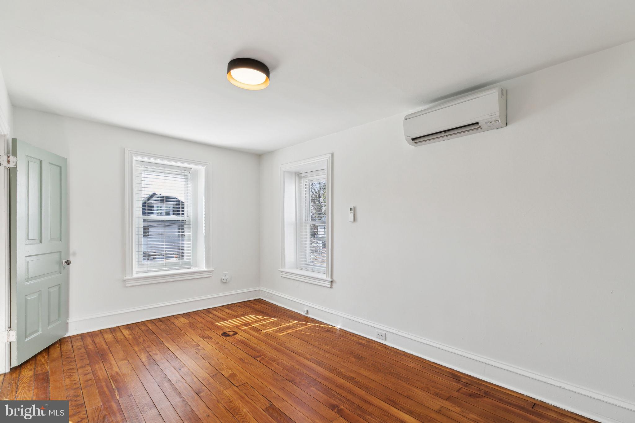 39 N SPRING GARDEN STREET