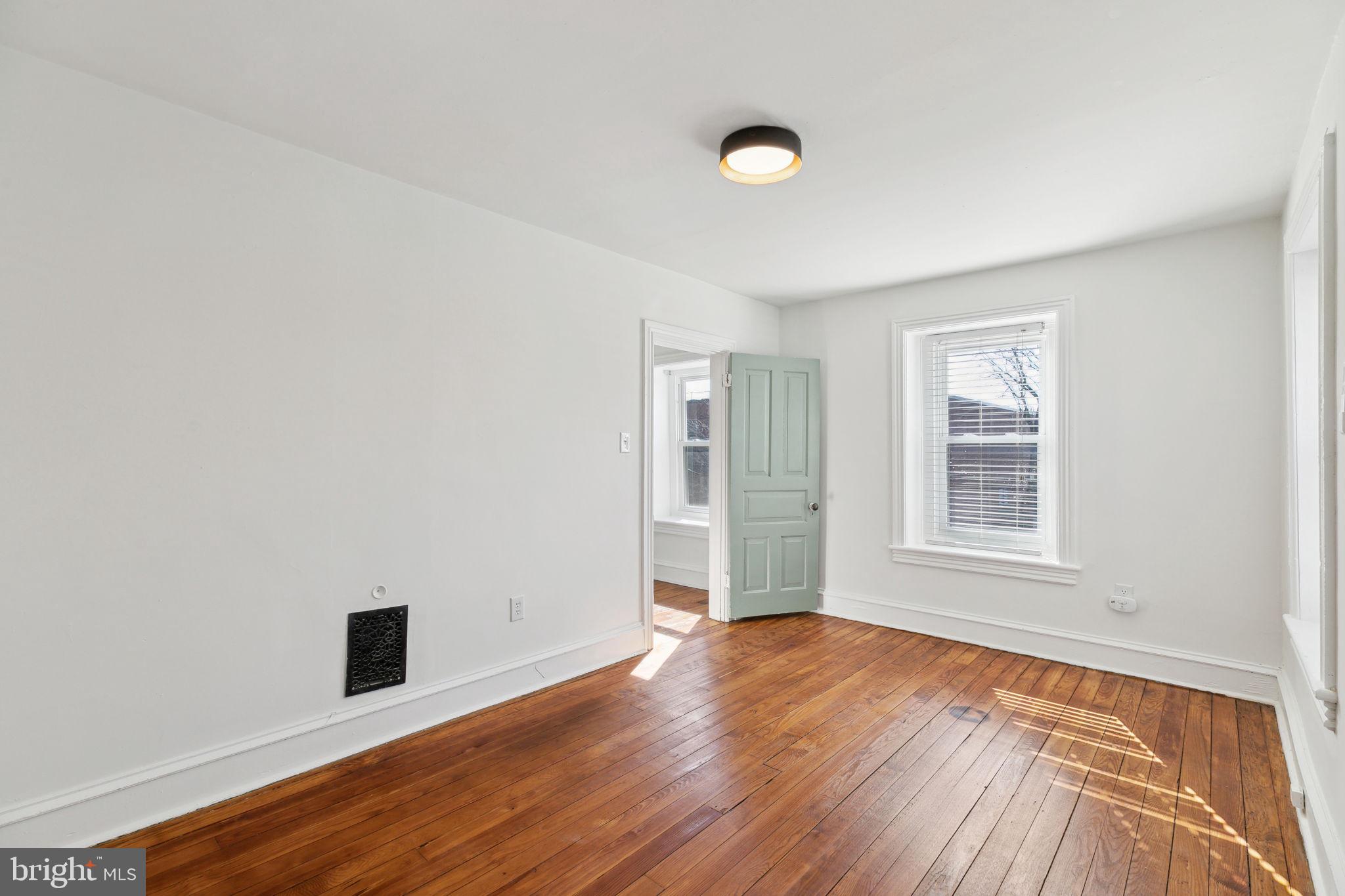 39 N SPRING GARDEN STREET