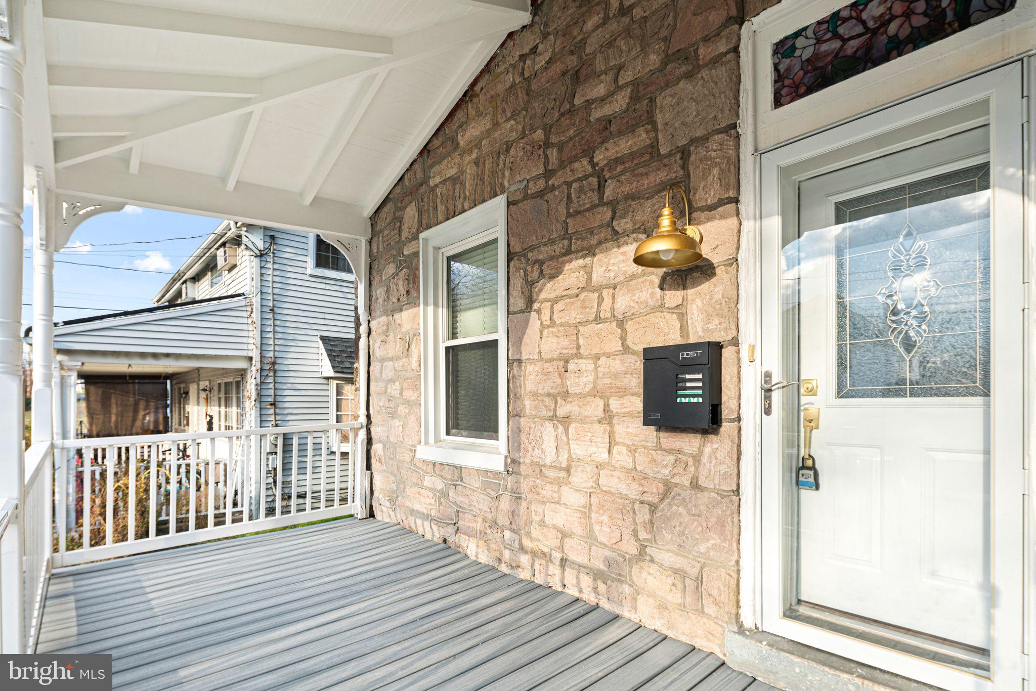 39 N SPRING GARDEN STREET