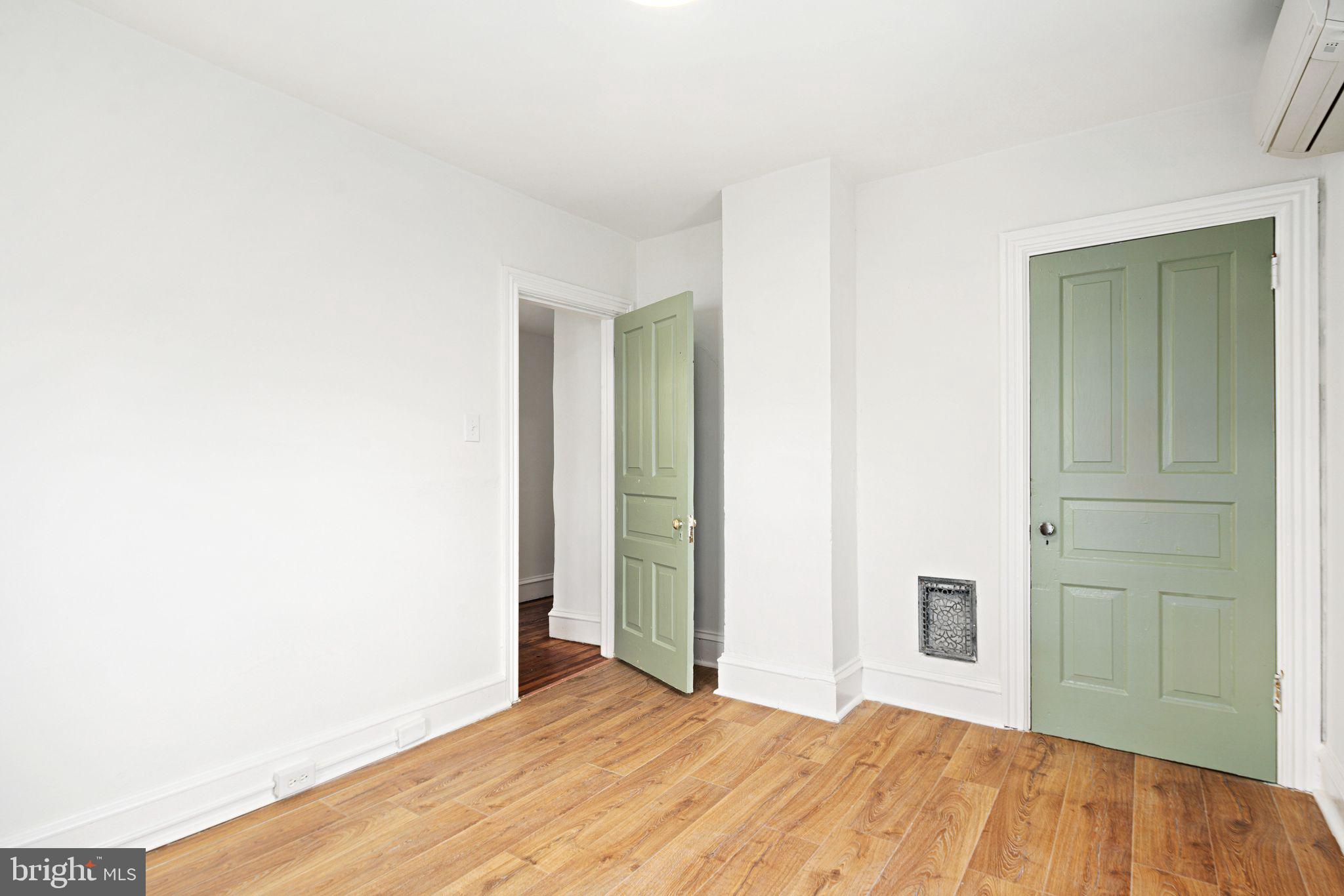 39 N SPRING GARDEN STREET