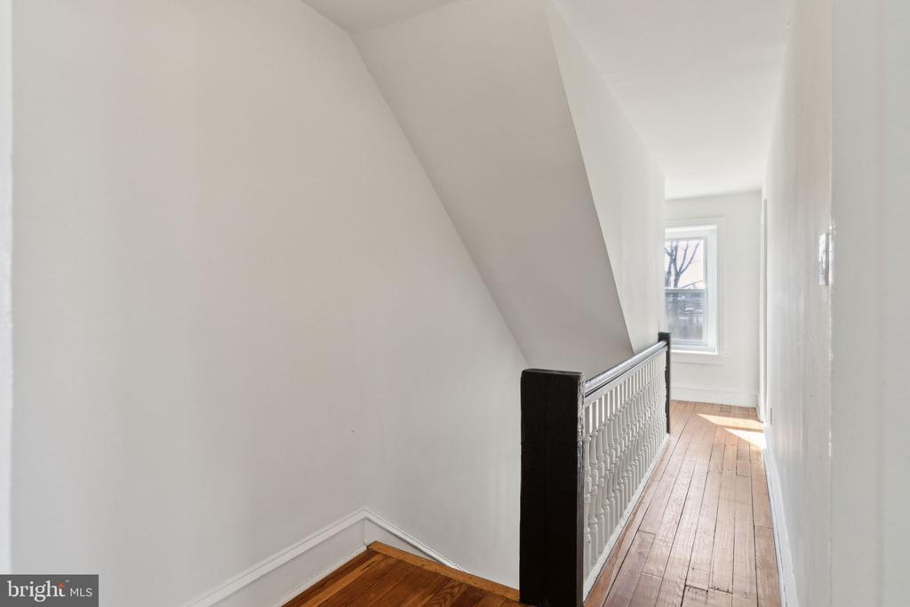 39 N SPRING GARDEN STREET