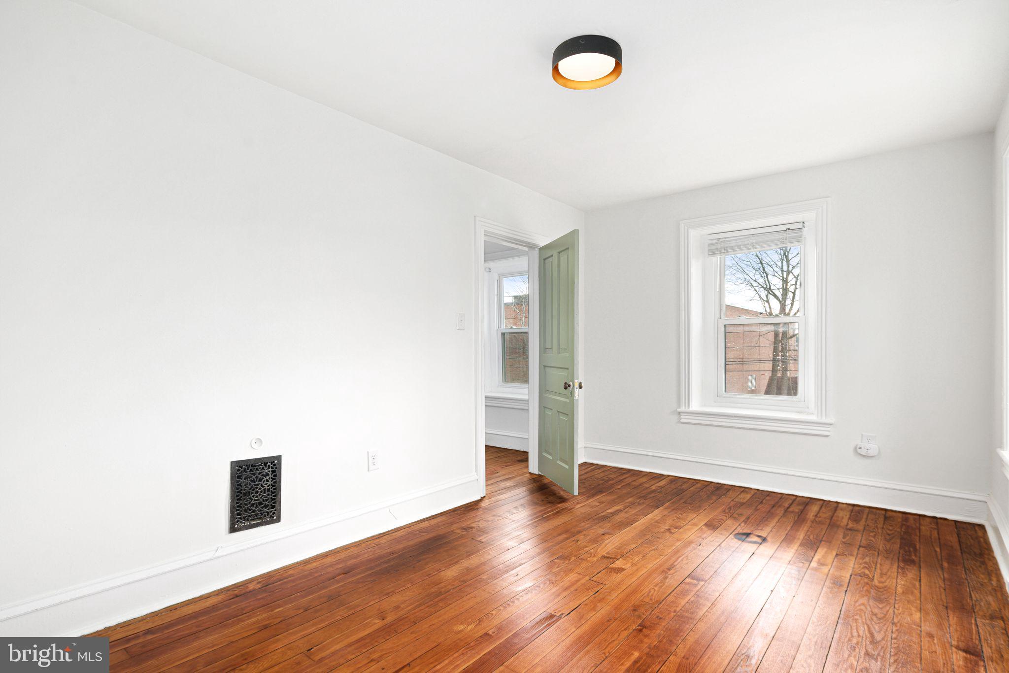 39 N SPRING GARDEN STREET