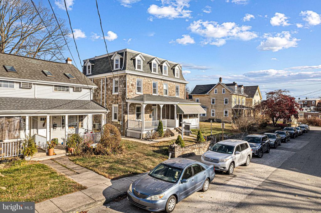 39 N SPRING GARDEN STREET