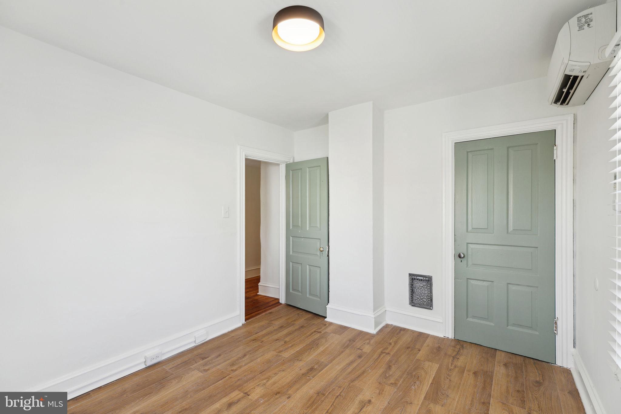 39 N SPRING GARDEN STREET