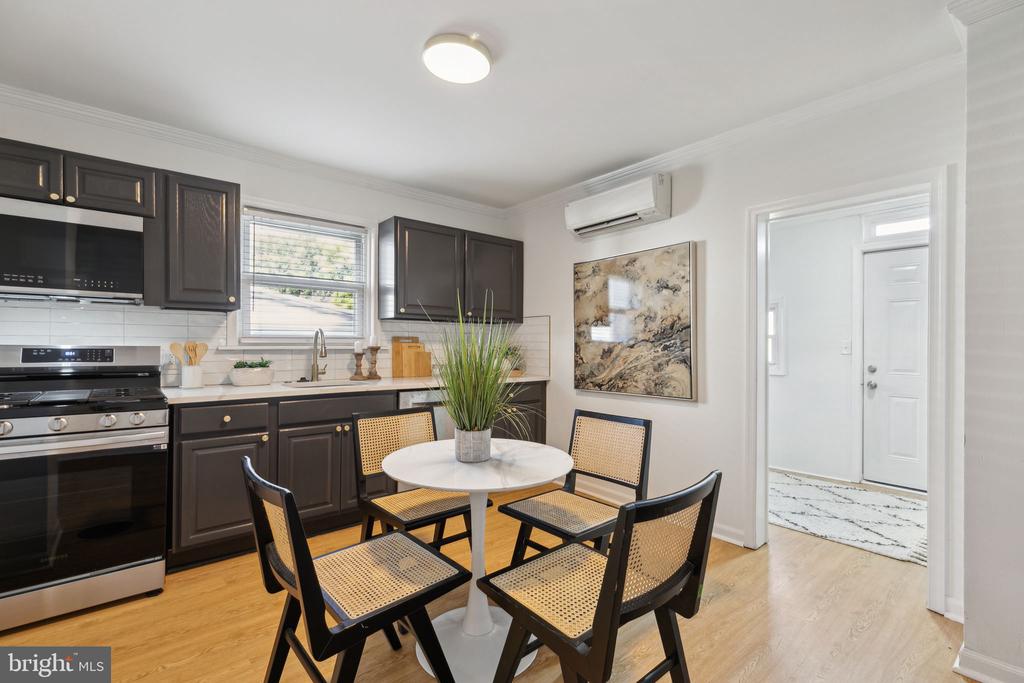 39 N SPRING GARDEN STREET