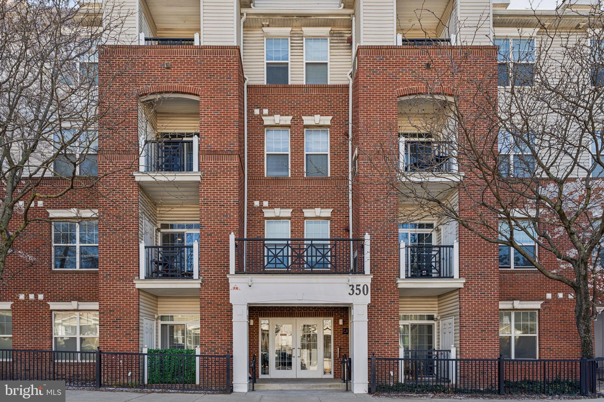 350 W Elm St #3006