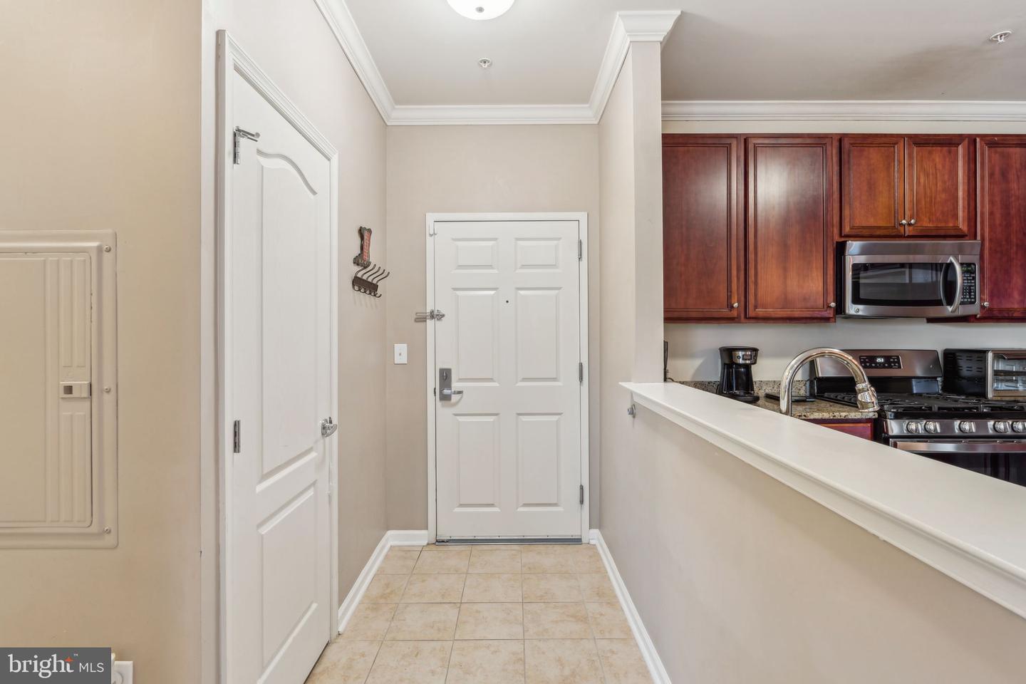 350 W Elm St #3006