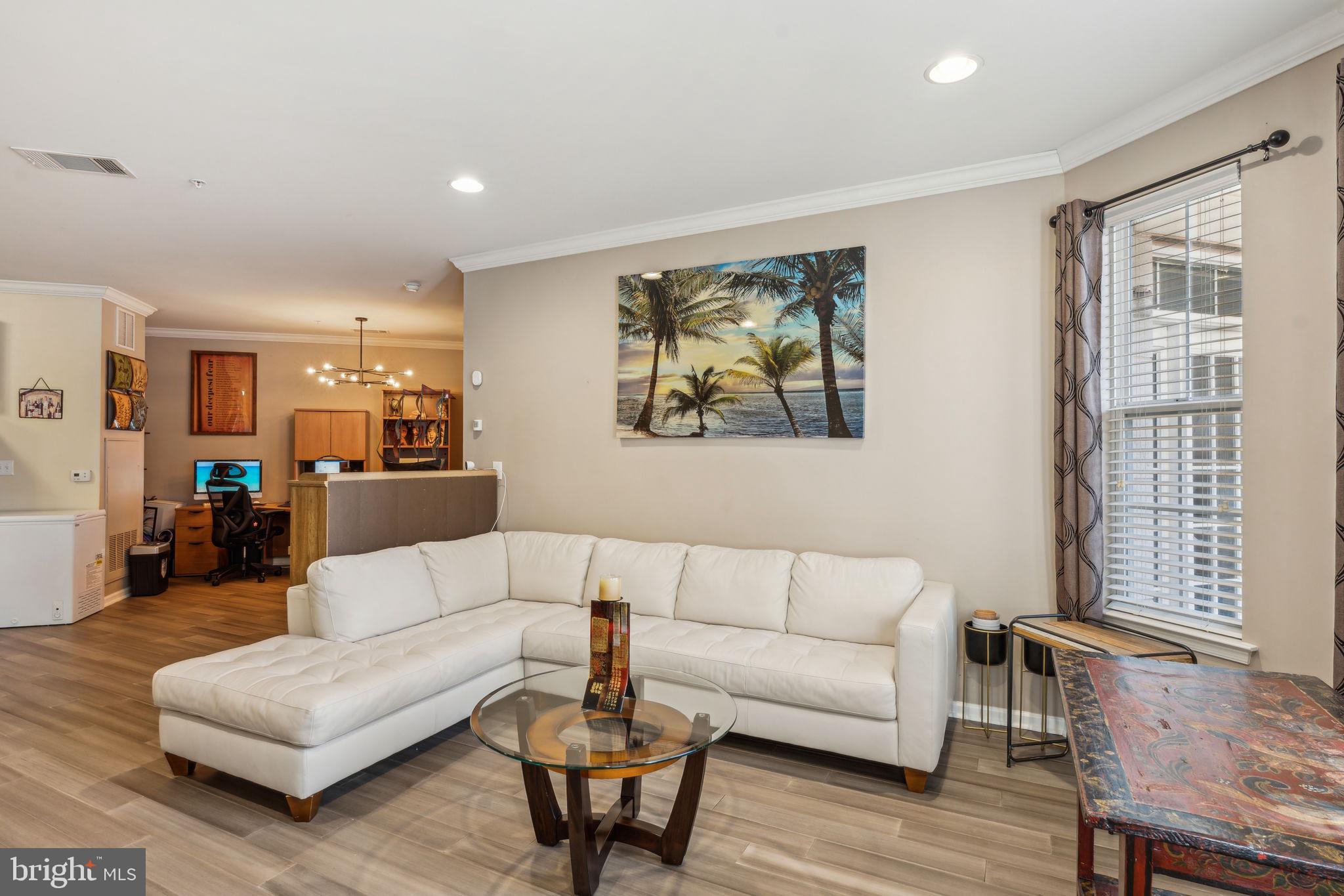 350 W Elm St #3006