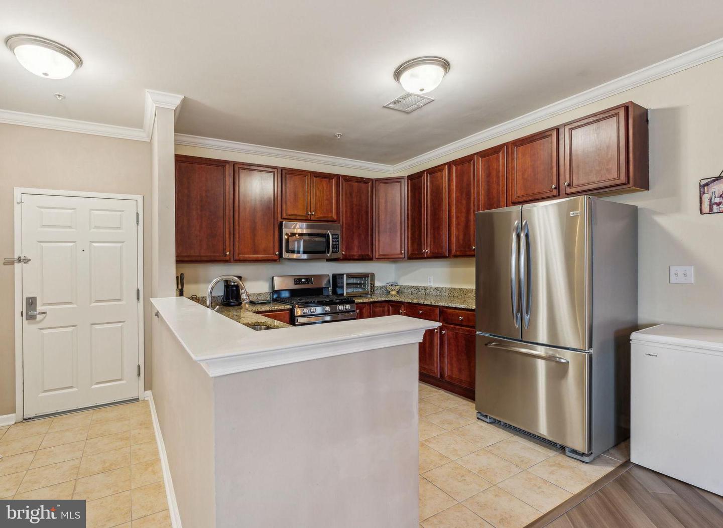 350 W Elm St #3006