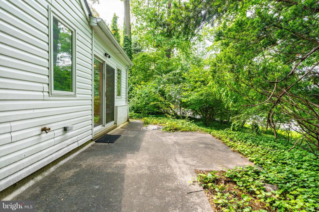 383 MAPLEWOOD RD