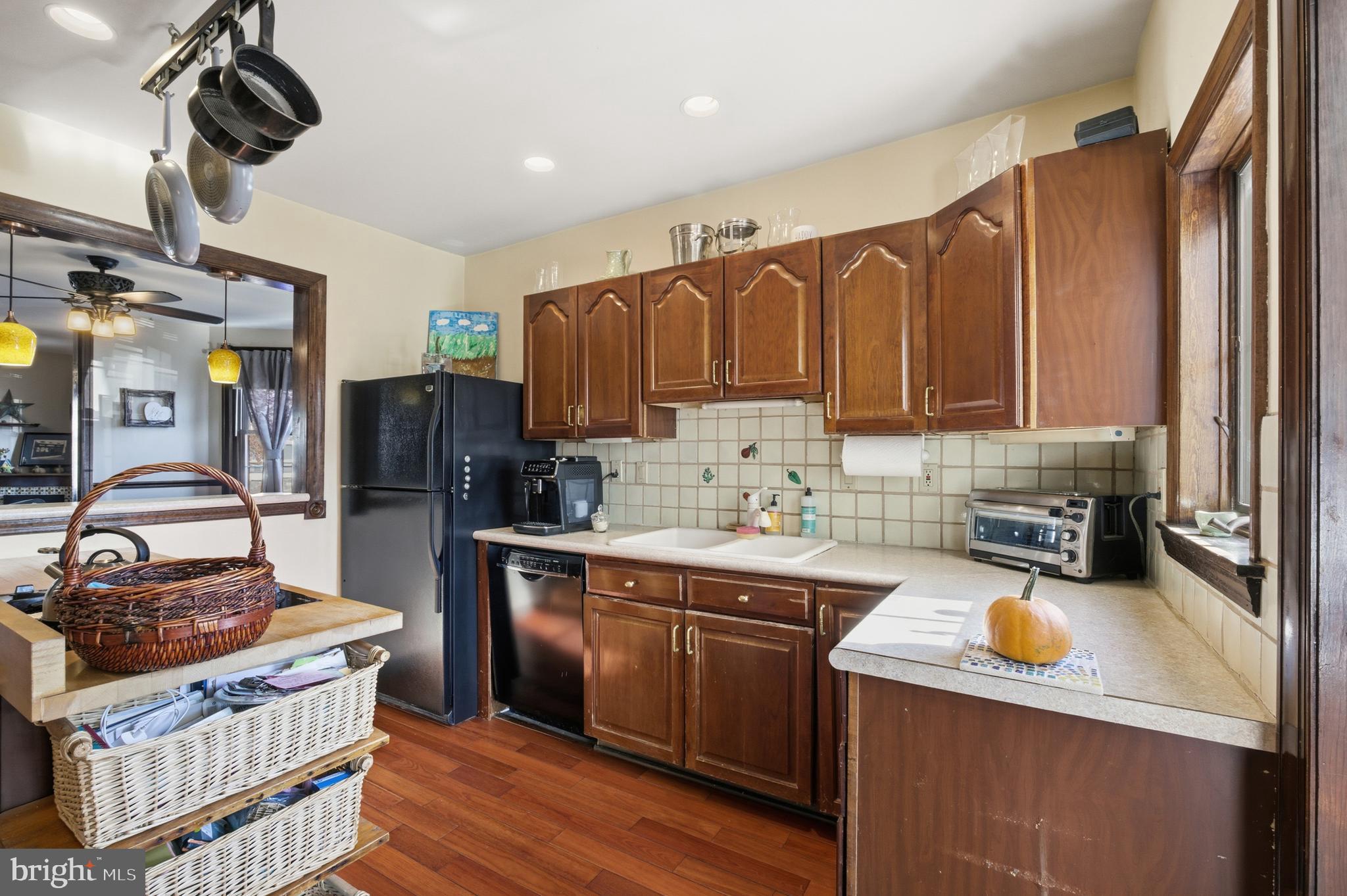 524 GREENWOOD AVENUE