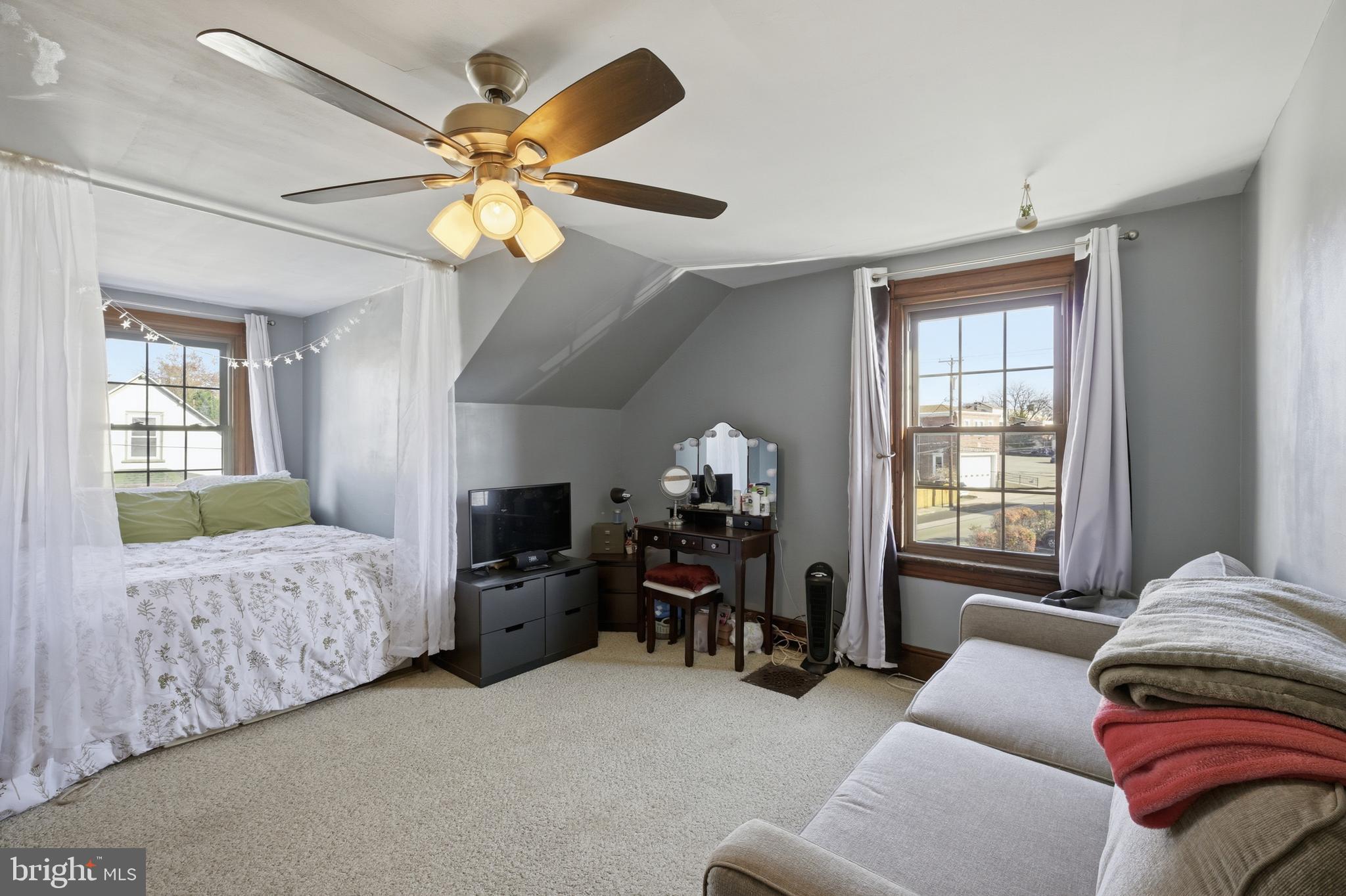 524 GREENWOOD AVENUE