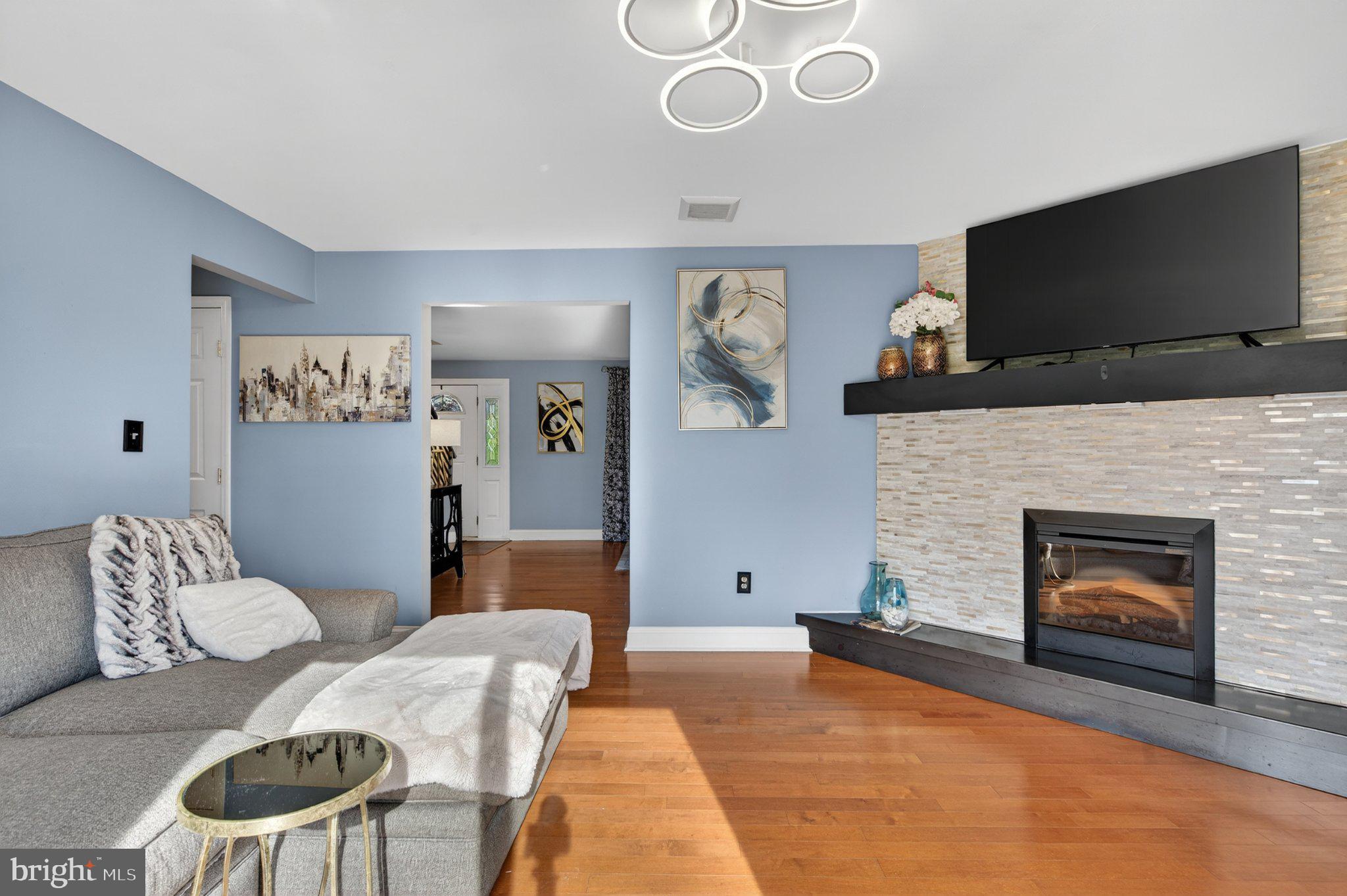 1100 S VALLEY FORGE ROAD