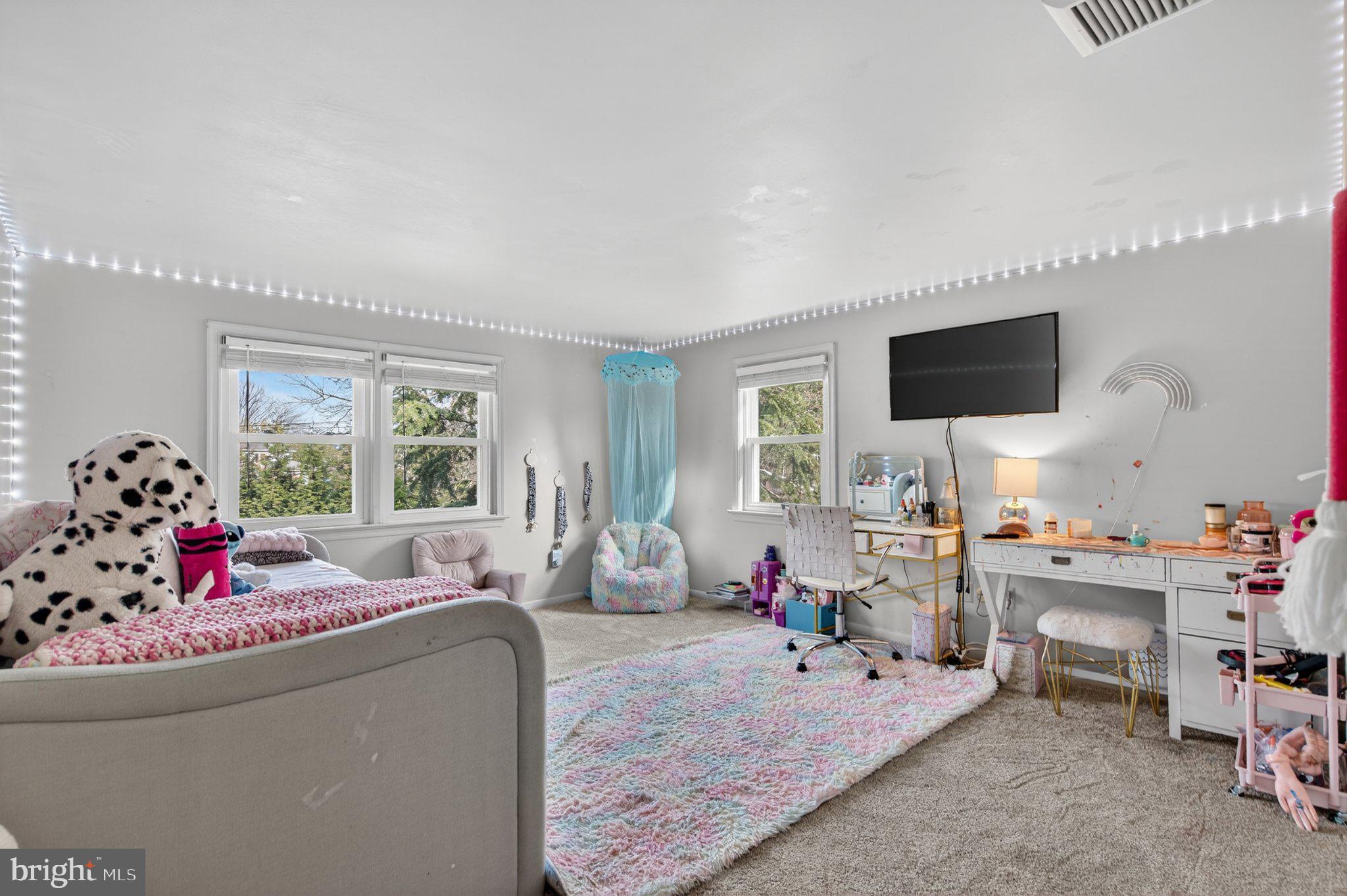 1100 S VALLEY FORGE ROAD