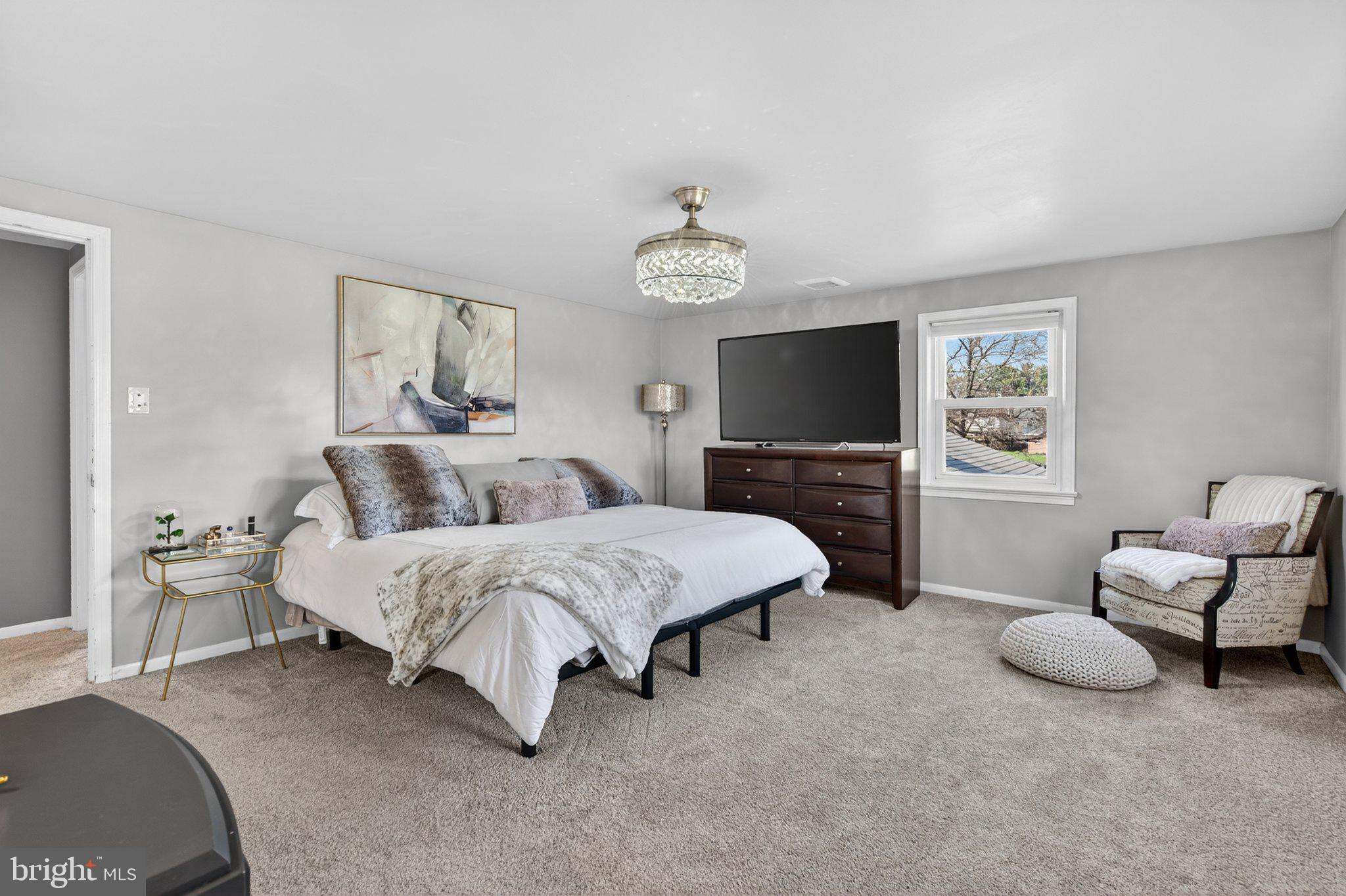 1100 S VALLEY FORGE ROAD