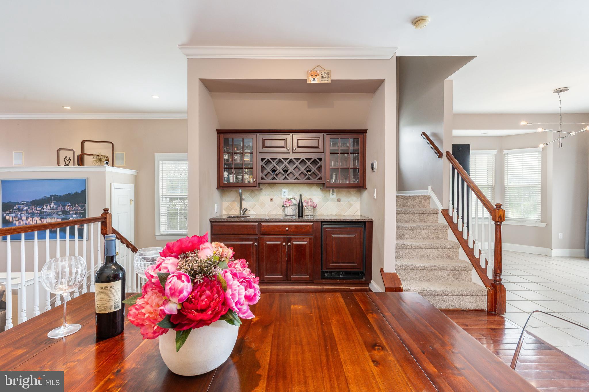 425 W 5TH AVENUE