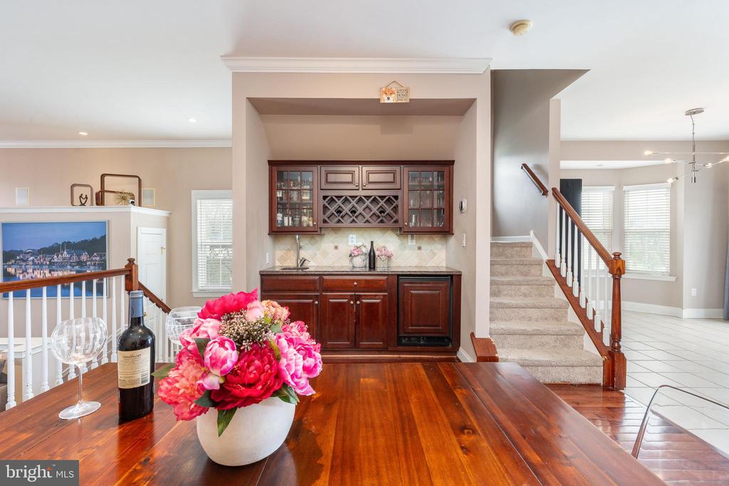 425 W 5TH AVENUE